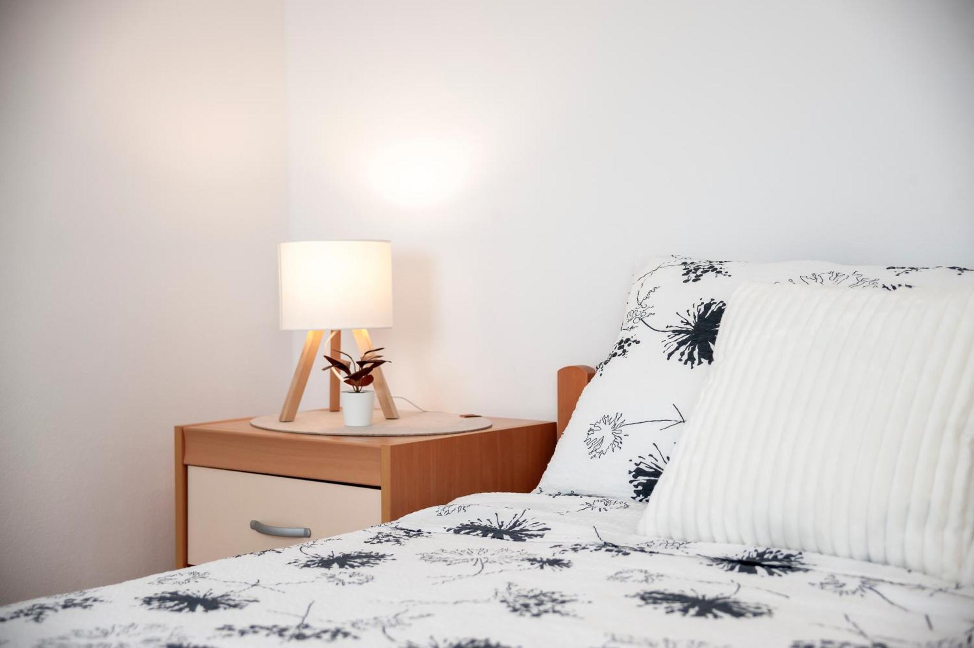 Mate & Mira Apartment โรวีน ภายนอก รูปภาพ